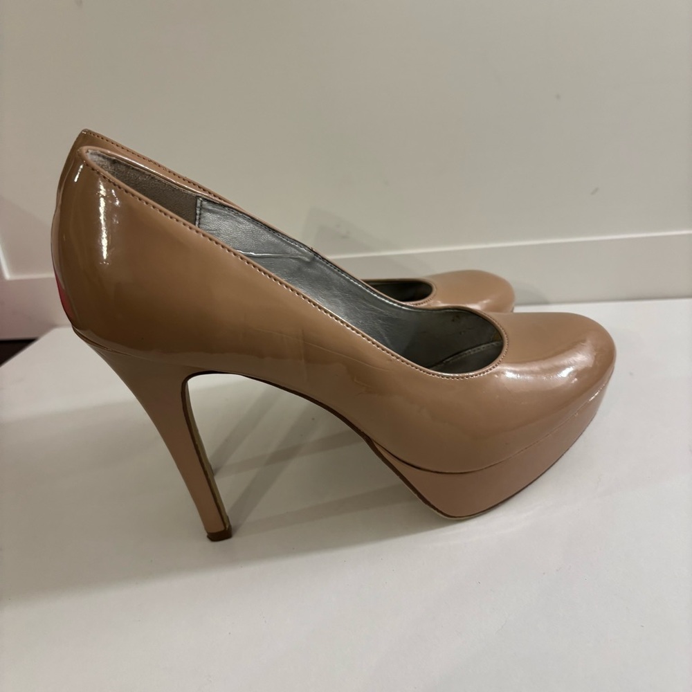 Blossom Style Y2K Nude Chunky Patent Platform Leather Heels Size 9